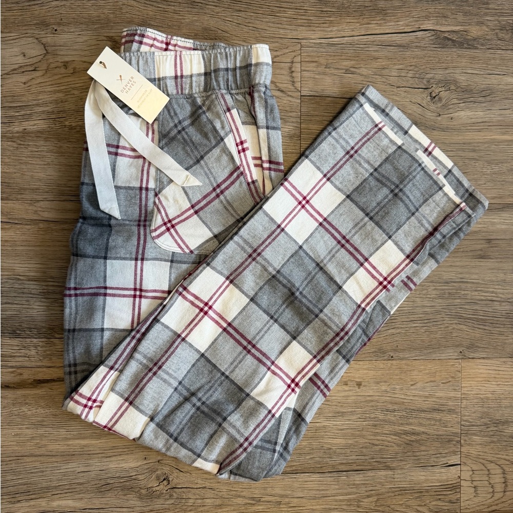 Ladies brand new Denver hays pyjamas